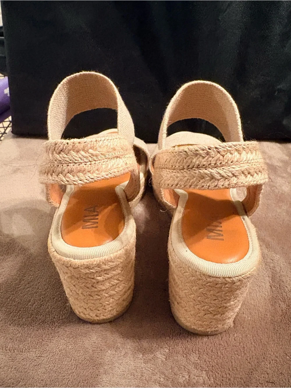 MIA Off White Espadrille Wedge Sandals Size 8